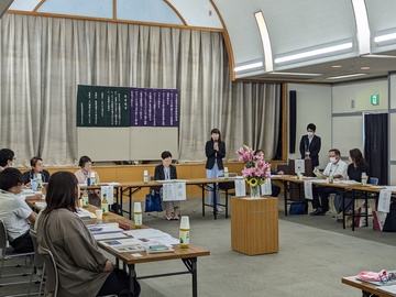 会議にあたり挨拶をする芝田市長（写真）