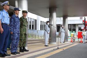 開会式で挨拶をする芝田市長（写真）