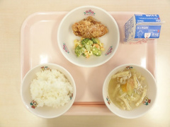 給食の写真